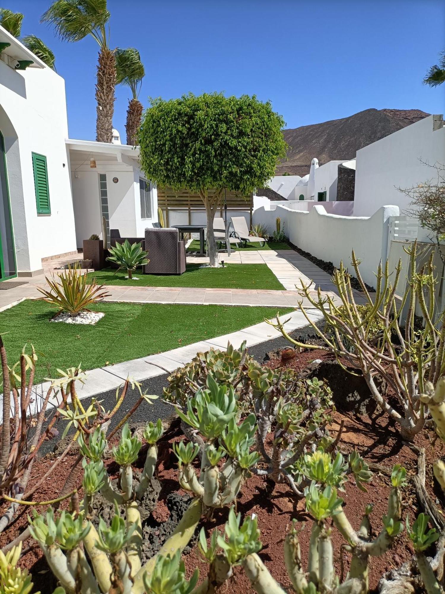 The White House With Pool - Playa Blanca Appartamento *